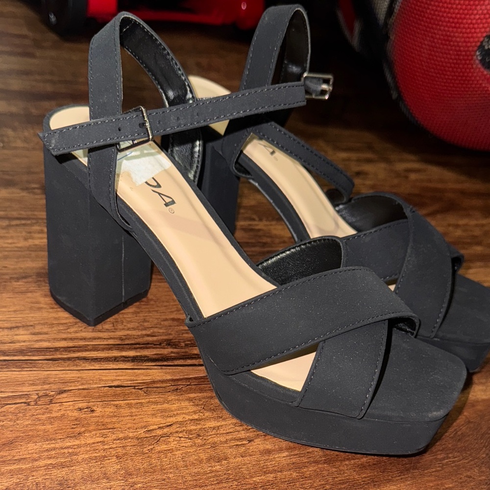 Soda Women's Black Platform Sandals
